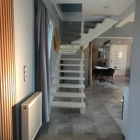 Elyra House * Perivolion