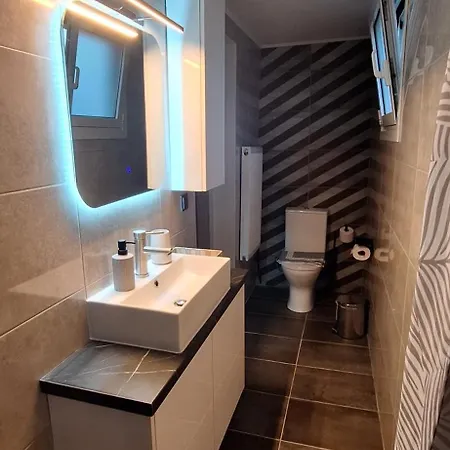 度假居 Elyra House *