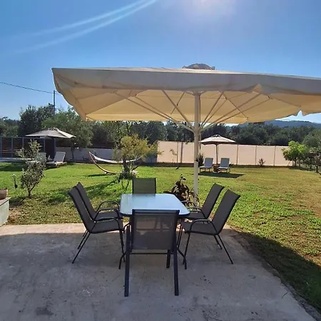 Elyra House Holiday home
